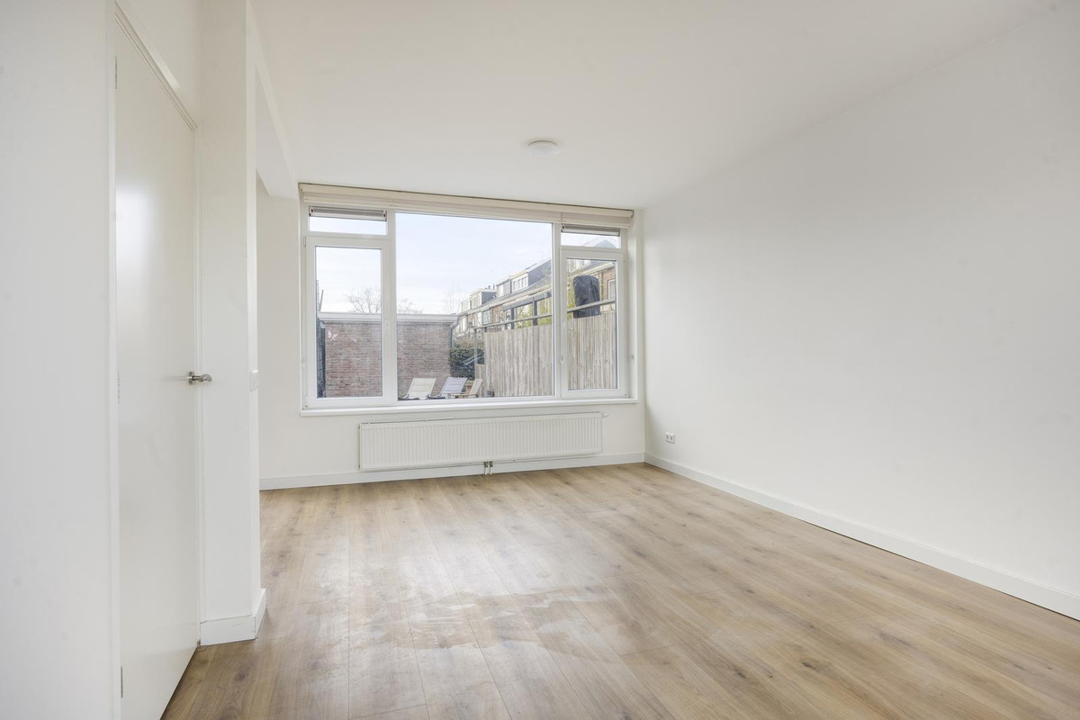 Tussenwoning te koop: Leliestraat 29, Wormerveer