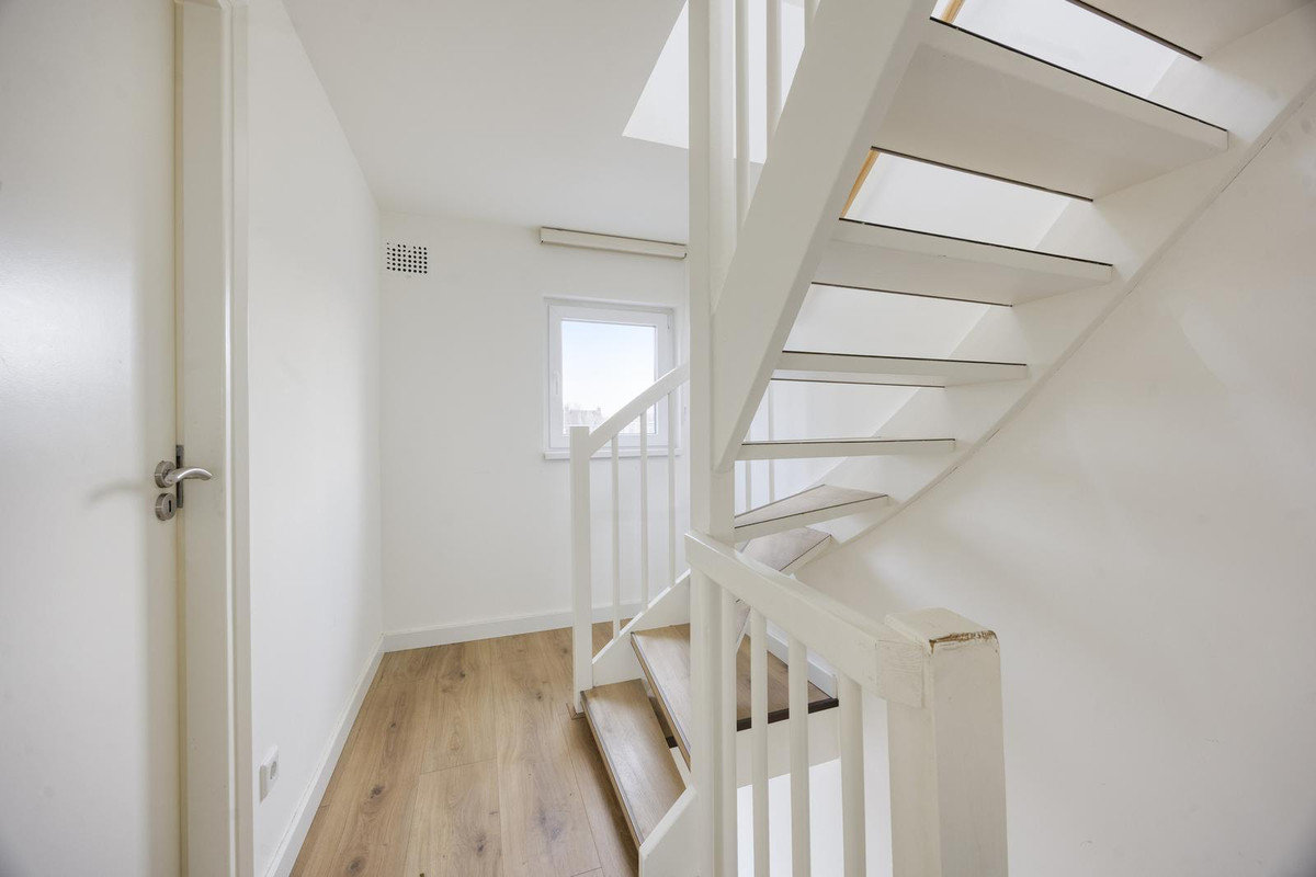 Tussenwoning te koop: Leliestraat 29, Wormerveer