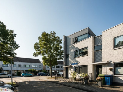 free-sector-houses for rent on A. den Doolaardstraat 20