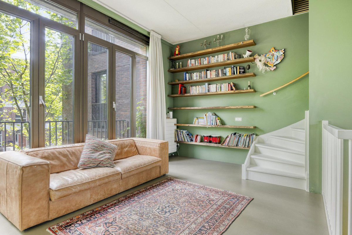Tussenwoning te koop: Bert Haanstrakade 142A, Amsterdam
