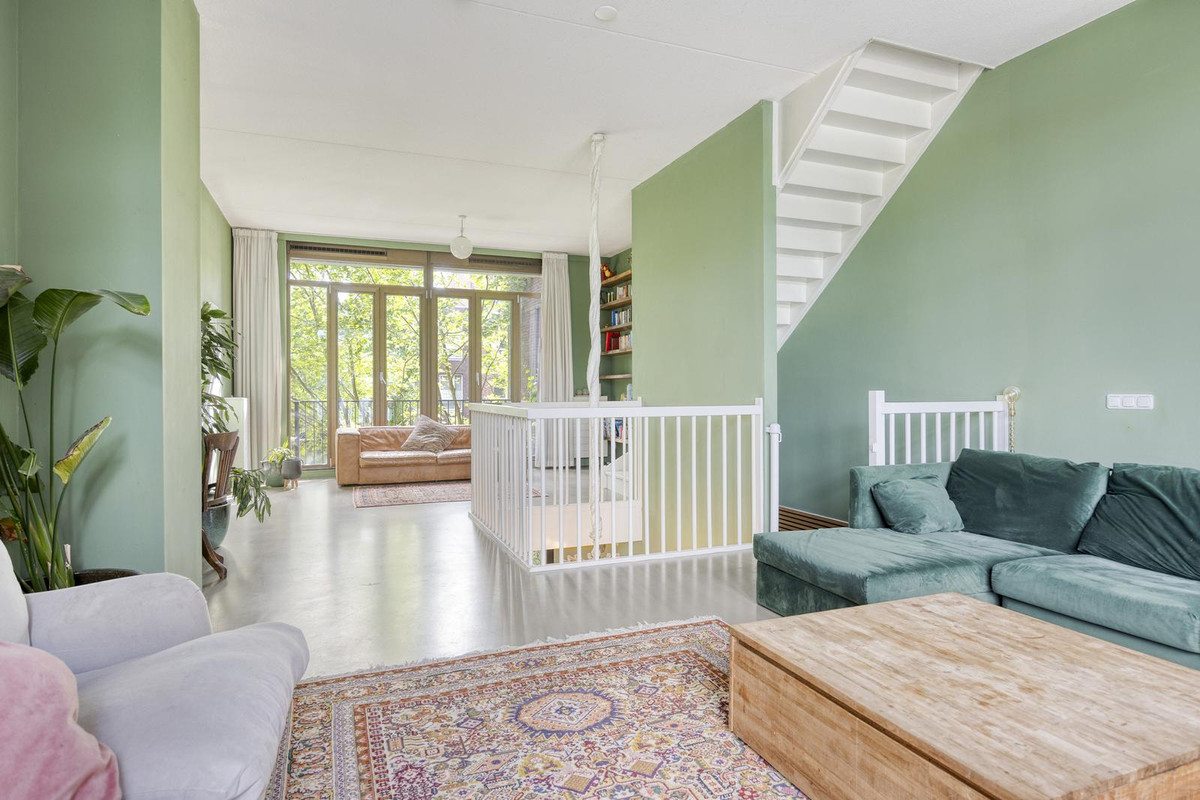 Tussenwoning te koop: Bert Haanstrakade 142A, Amsterdam