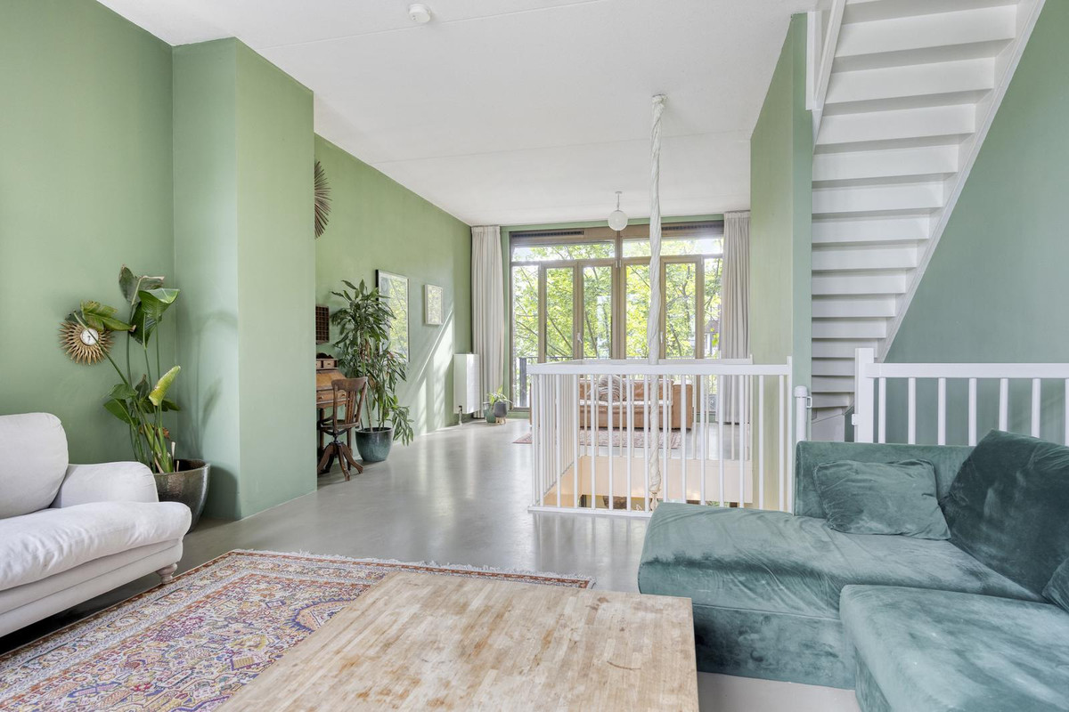 Tussenwoning te koop: Bert Haanstrakade 142A, Amsterdam
