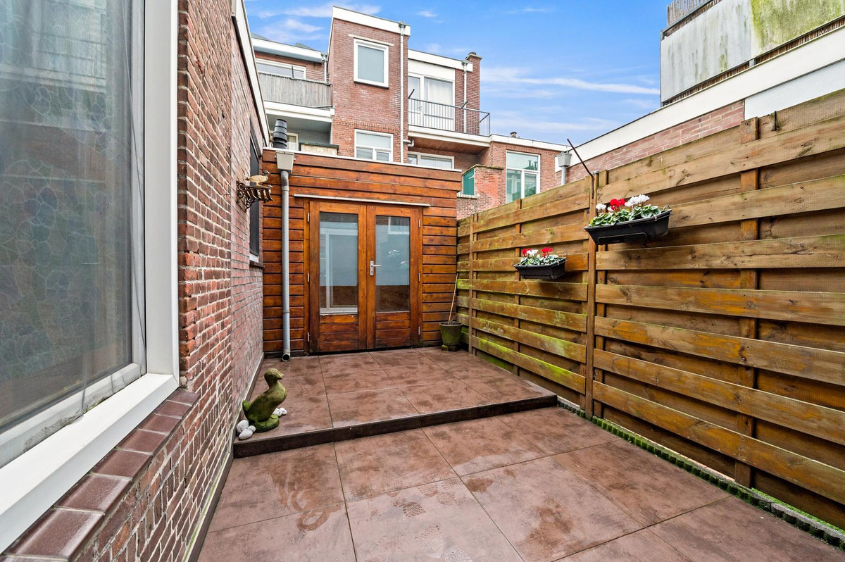 Studio te koop: Jan van Houtstraat 107, 'S-Gravenhage