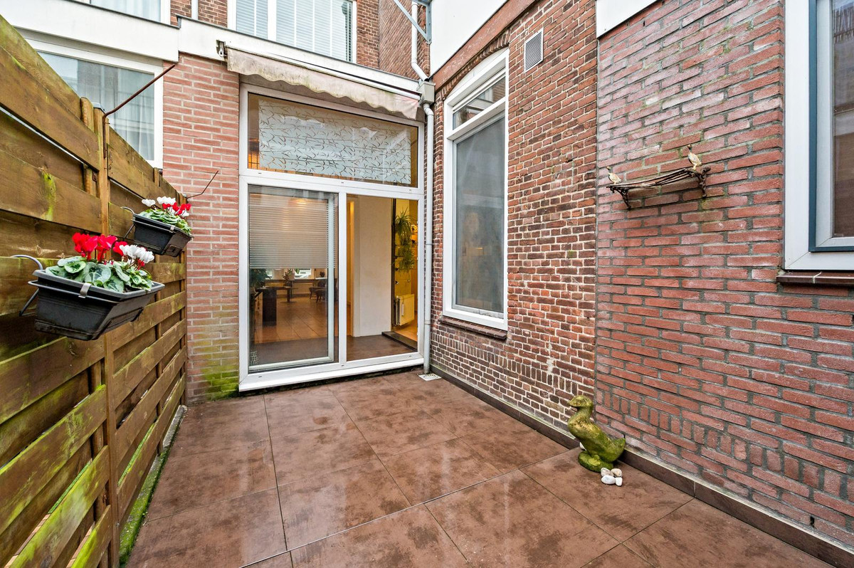 Studio te koop: Jan van Houtstraat 107, 'S-Gravenhage