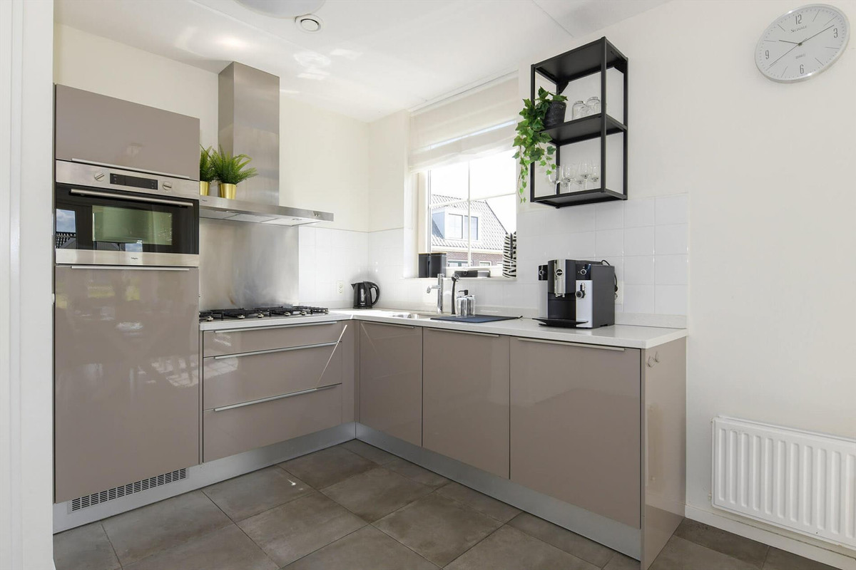 Vrijstaande woning te koop: Zeedijk 2-315, Uitdam