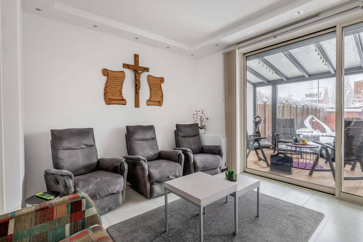 Hoekwoning te koop: Ossenisseweg 13, Rotterdam