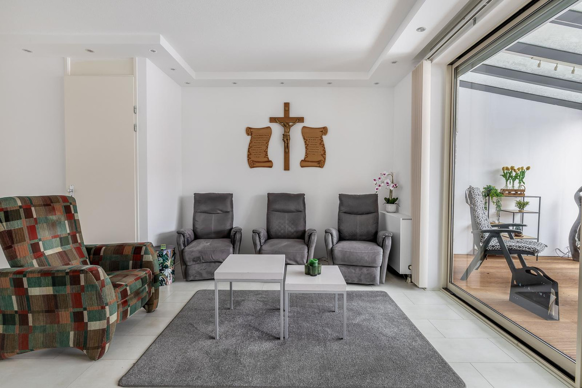 Hoekwoning te koop: Ossenisseweg 13, Rotterdam