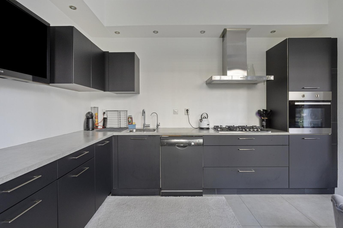 Tussenwoning te koop: Beeldsnijdersgaarde 36, 'S-Gravenhage