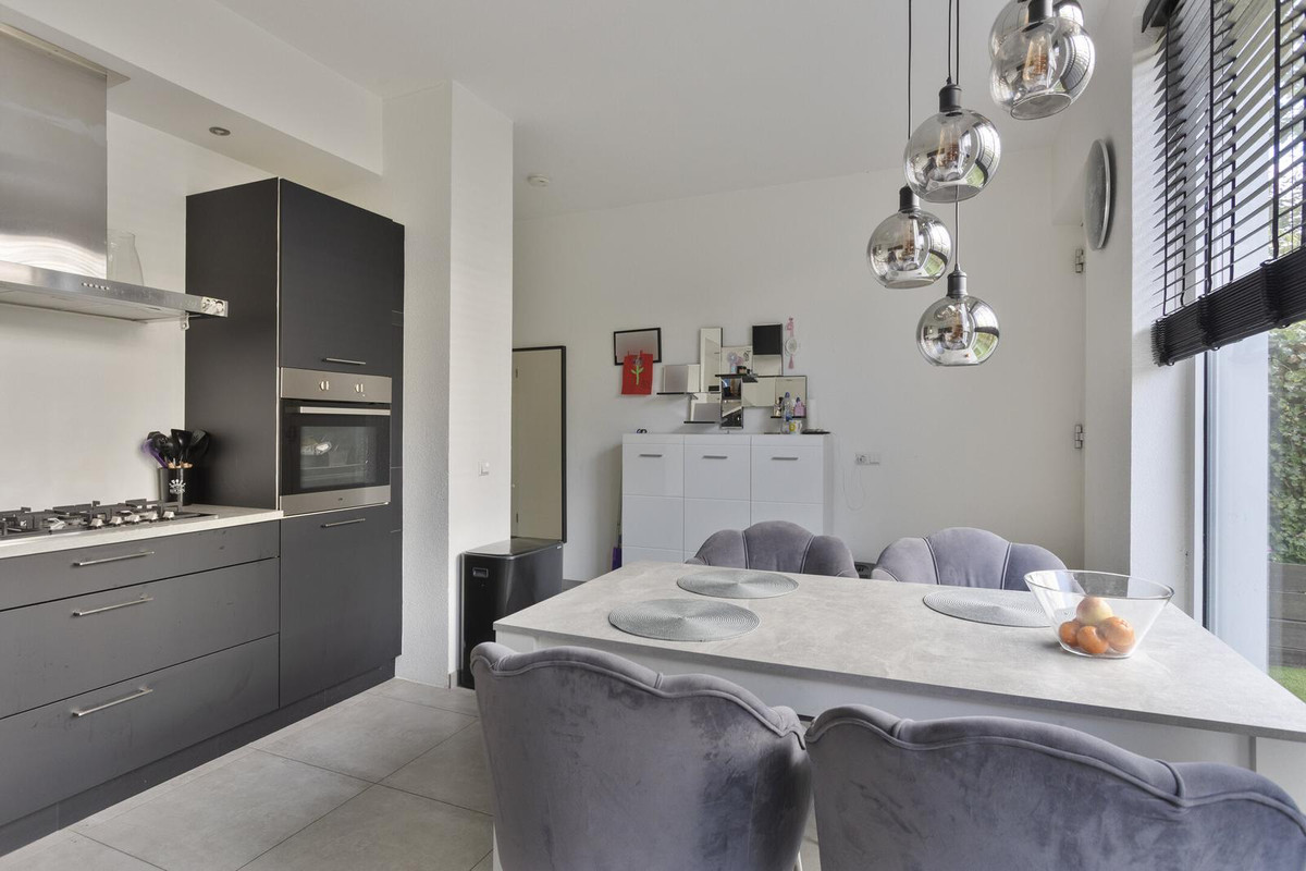 Tussenwoning te koop: Beeldsnijdersgaarde 36, 'S-Gravenhage