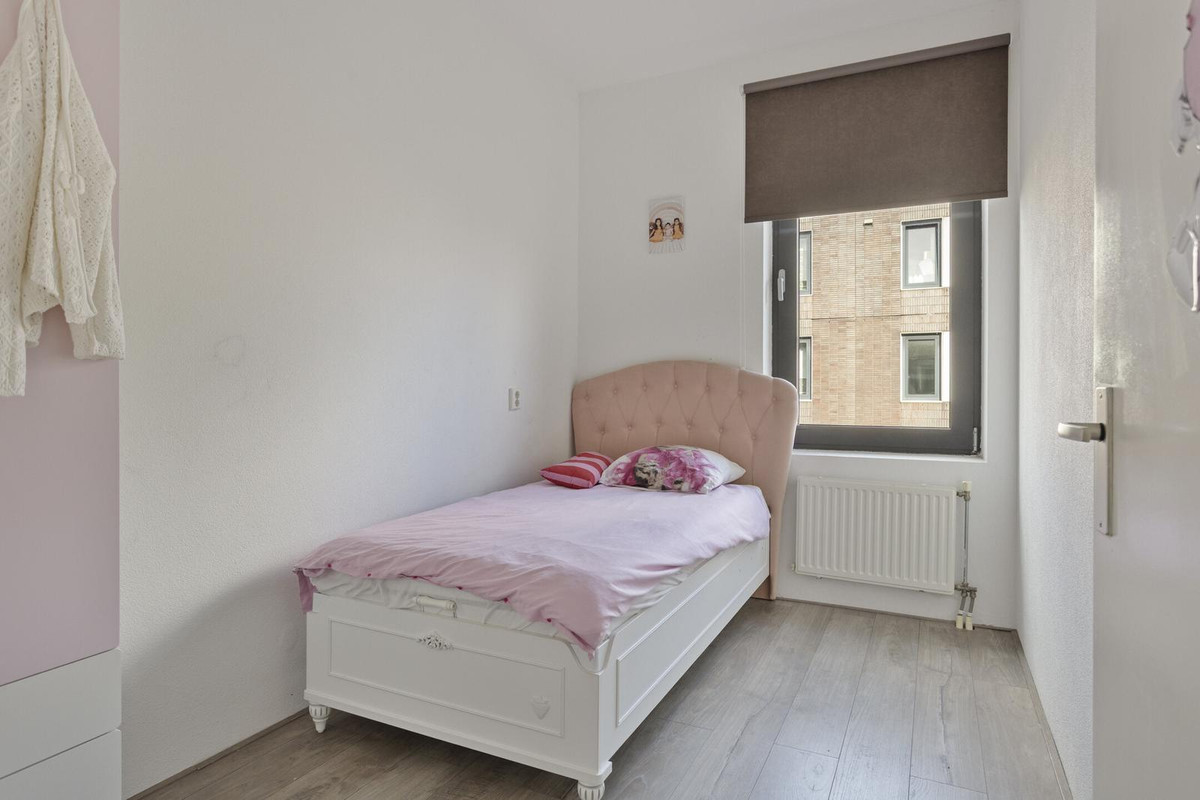 Tussenwoning te koop: Beeldsnijdersgaarde 36, 'S-Gravenhage