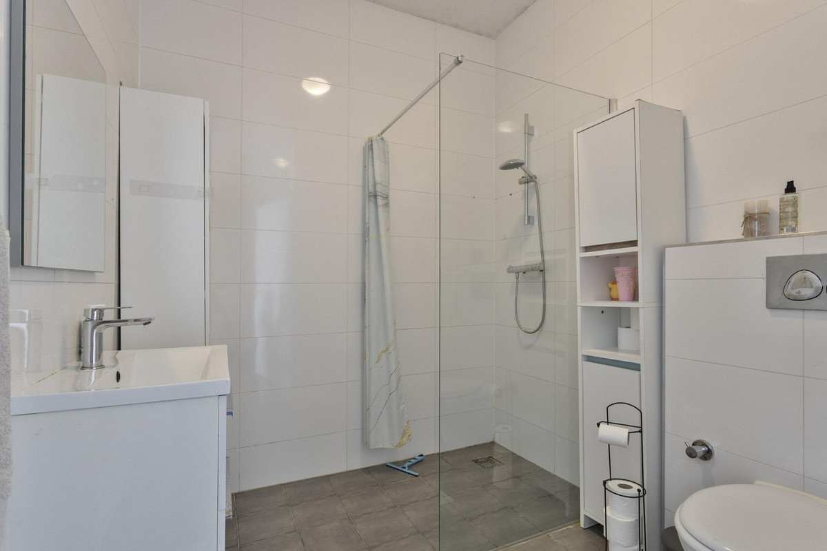 Tussenwoning te koop: Beeldsnijdersgaarde 36, 'S-Gravenhage