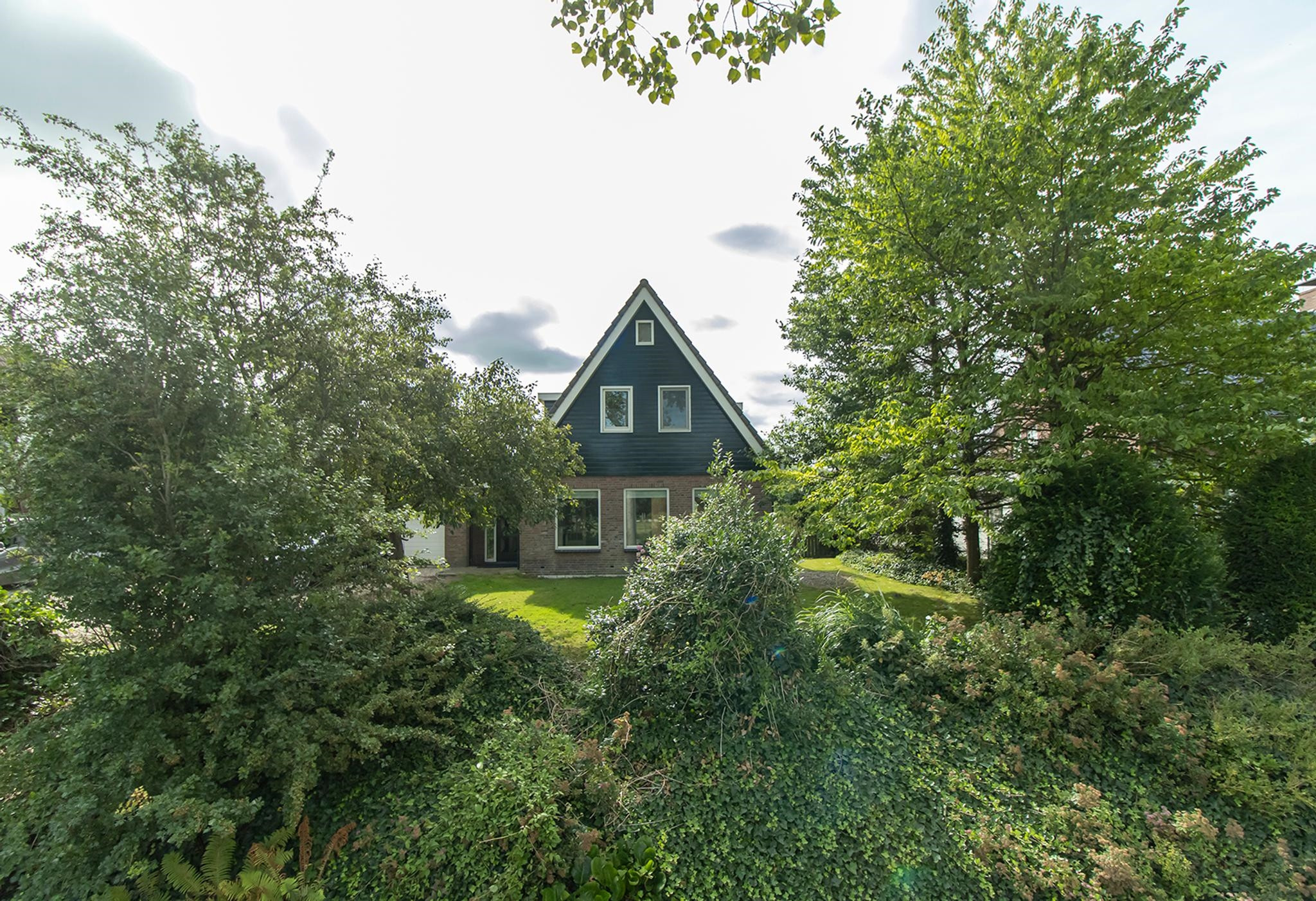 Eengezinswoning aan Aalsmeerderweg 740, Rijsenhout