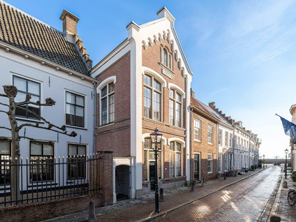 Oeverstraat 21b