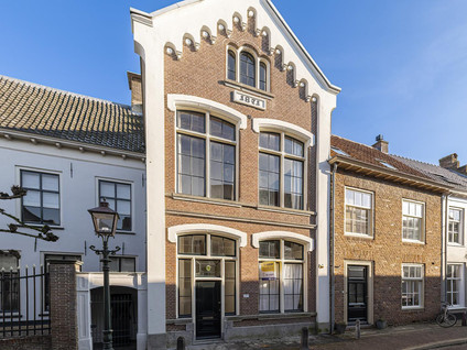 Oeverstraat 21b