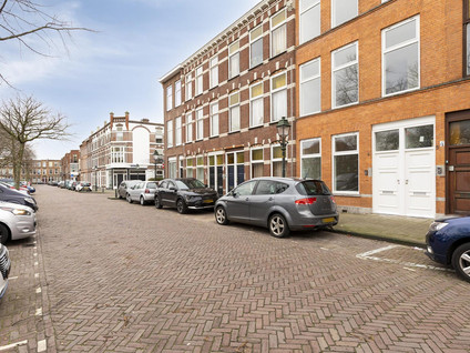 Newtonplein 6