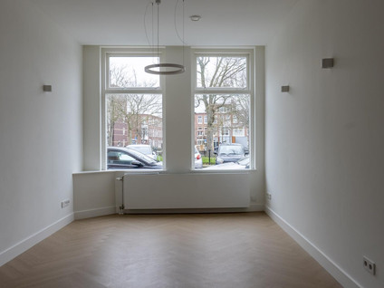 Newtonplein 6