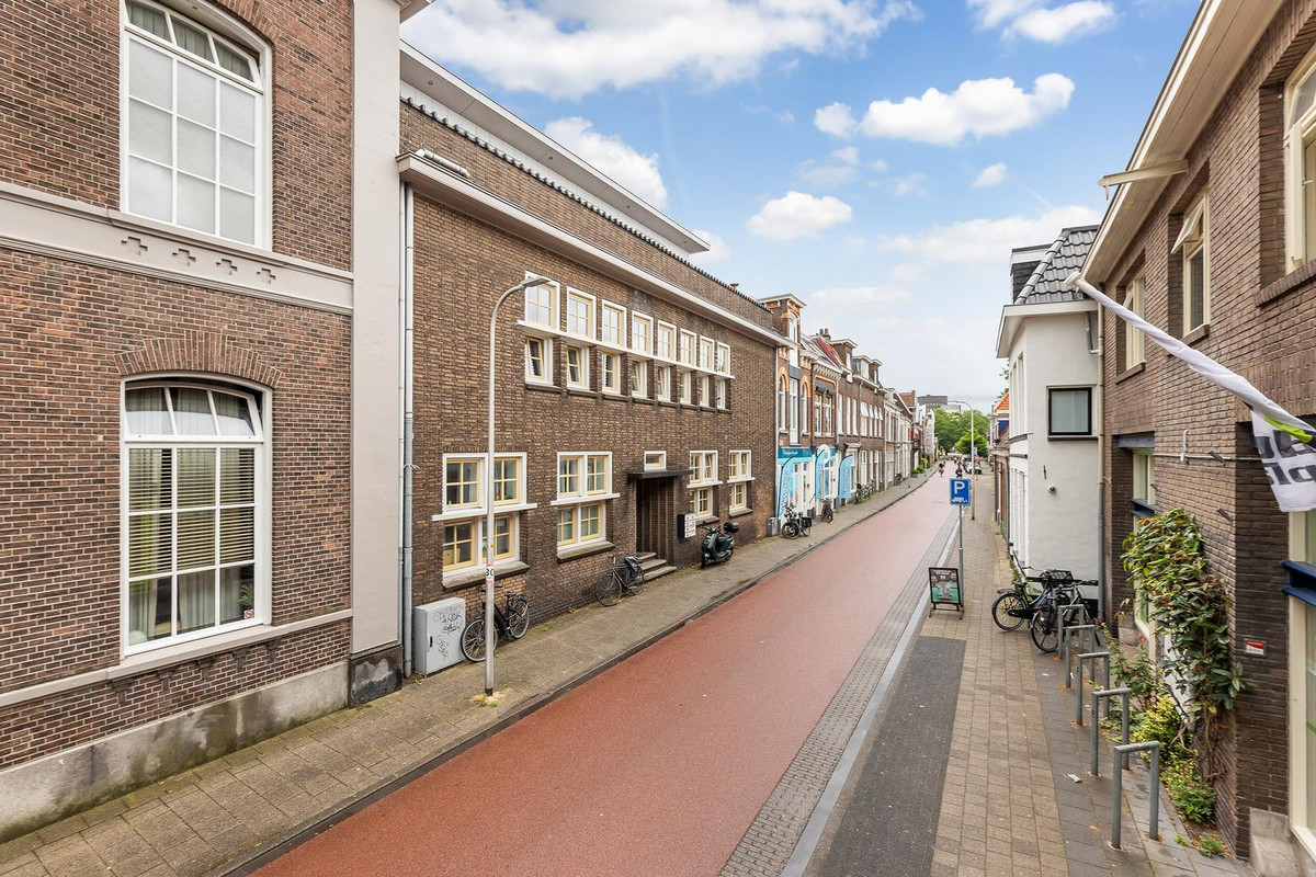 Appartement te koop: Van Karnebeekstraat 69F, Zwolle