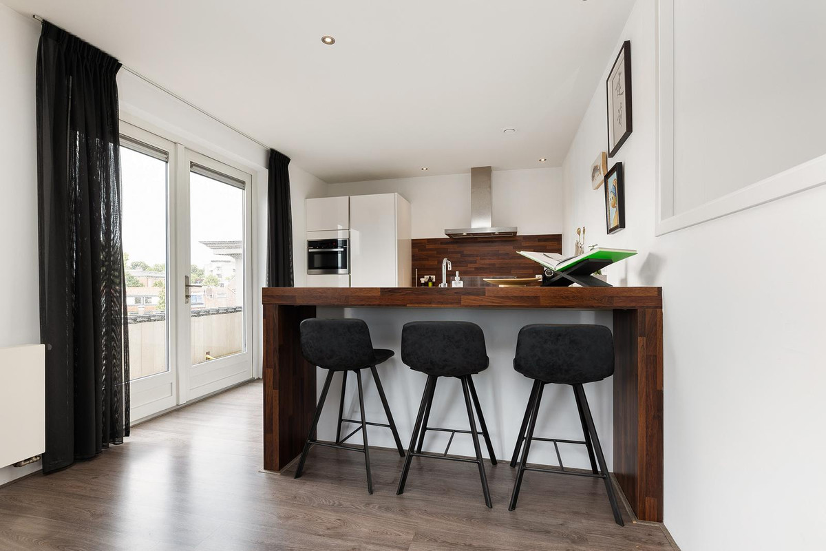 Appartement te koop: Van Karnebeekstraat 69F, Zwolle