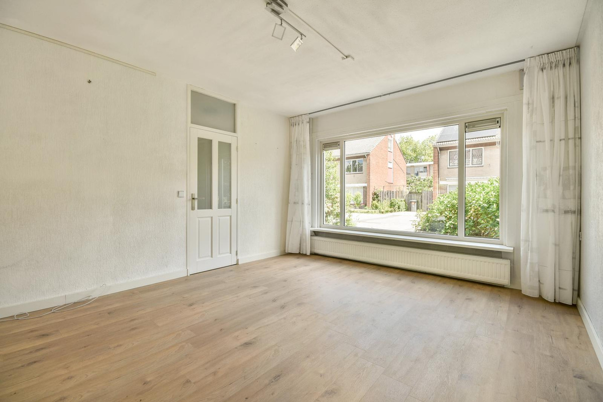 Woning te koop: Hooiven 8, Zaandam