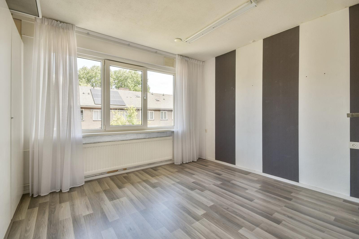 Woning te koop: Hooiven 8, Zaandam