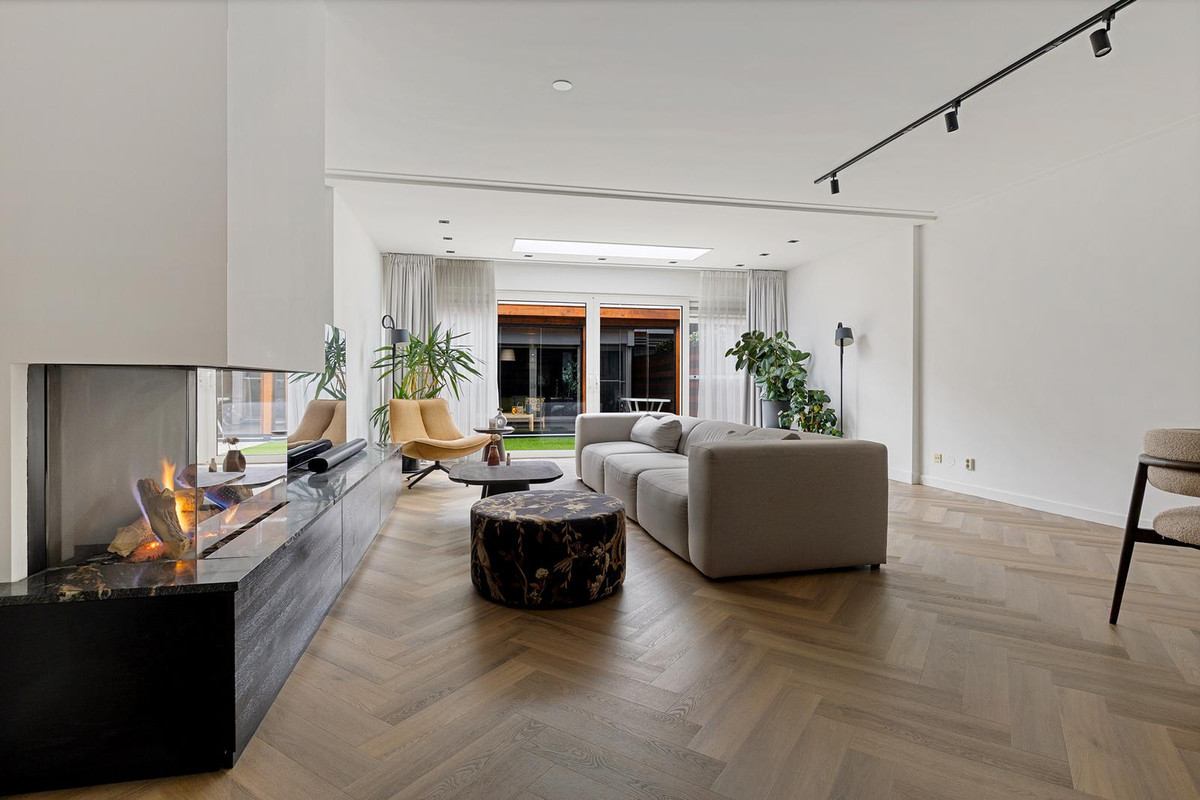 Tussenwoning te koop: Veerse Meer 16, Hoofddorp
