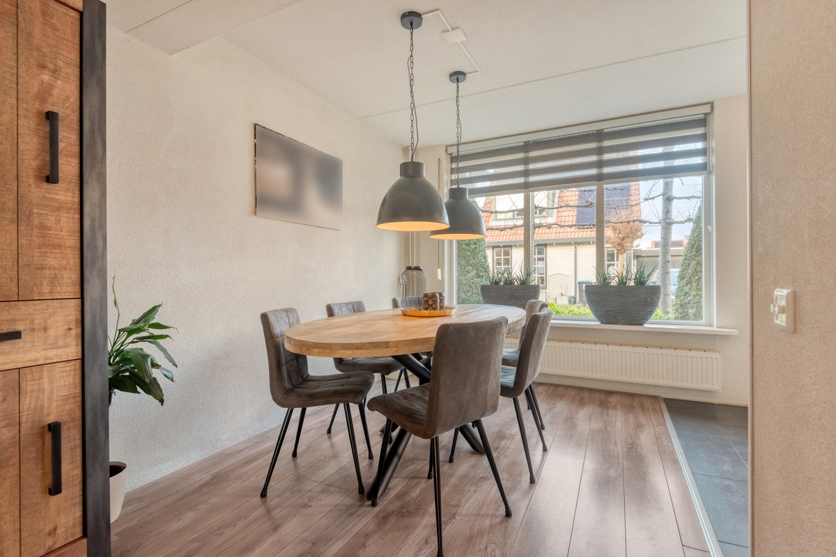Twee-onder-één-kap te koop: Wisselkom 8, Steenbergen