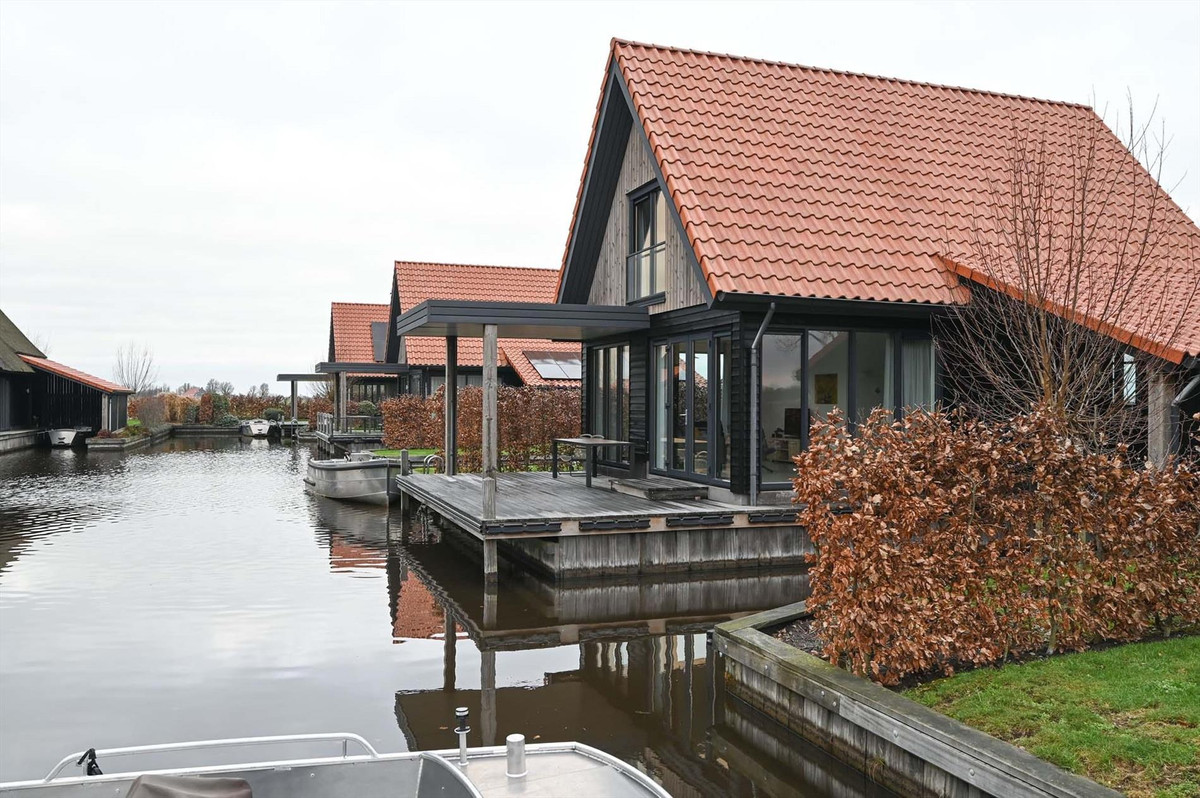 Vrijstaande woning te koop: Waterstaete 52, Ossenzijl