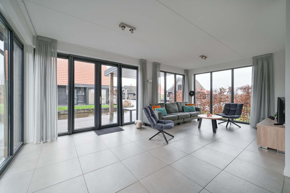 Vrijstaande woning te koop: Waterstaete 52, Ossenzijl