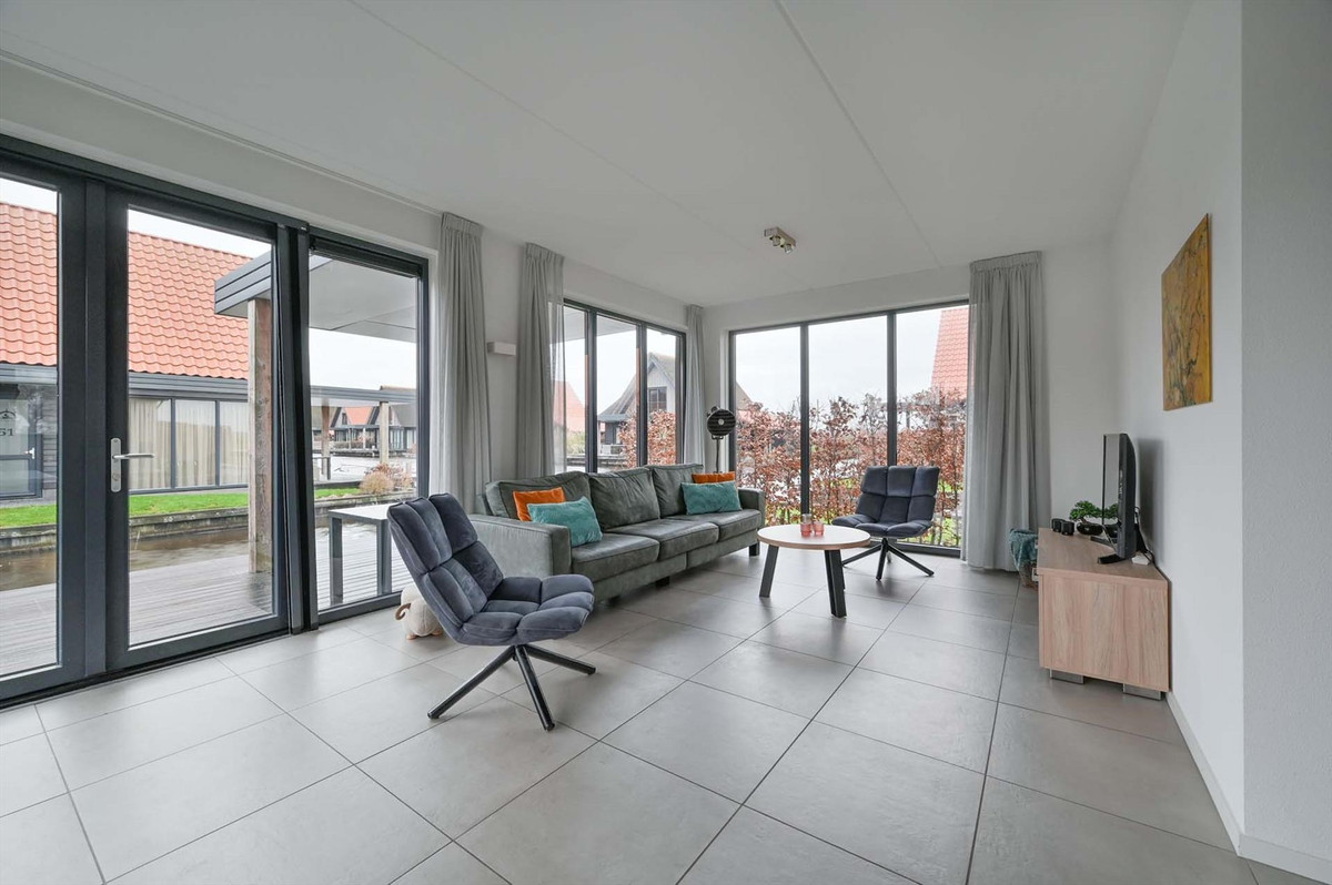 Vrijstaande woning te koop: Waterstaete 52, Ossenzijl