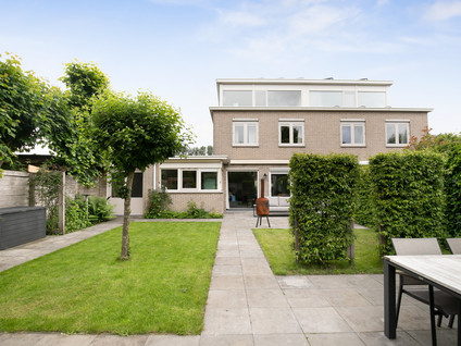 studios te huur op Amerbachstraat 13