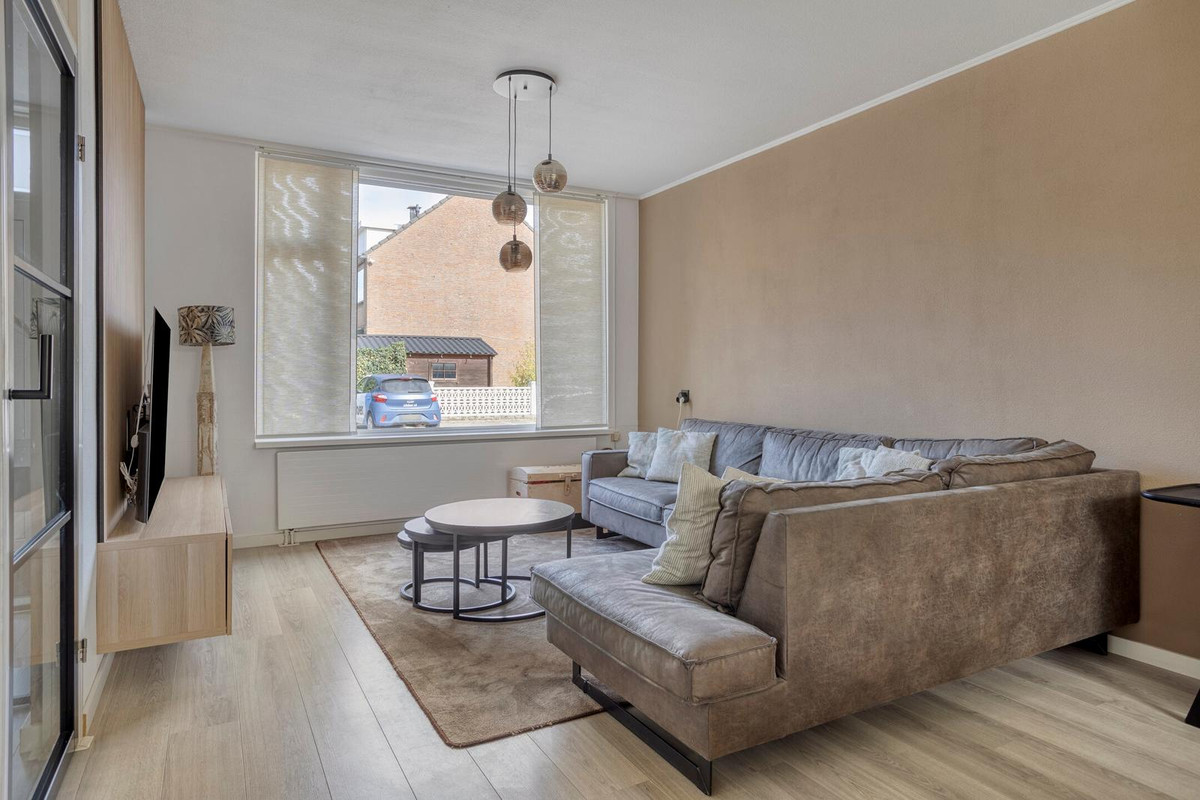 Tussenwoning te koop: Schuberthof 134, Terneuzen