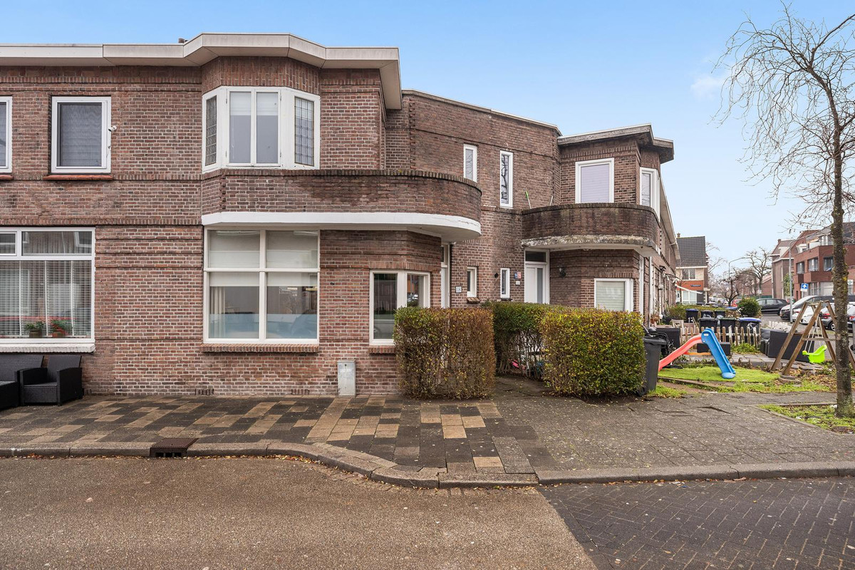 Tussenwoning te koop: Rhijnvis Feithstraat 18, Dordrecht