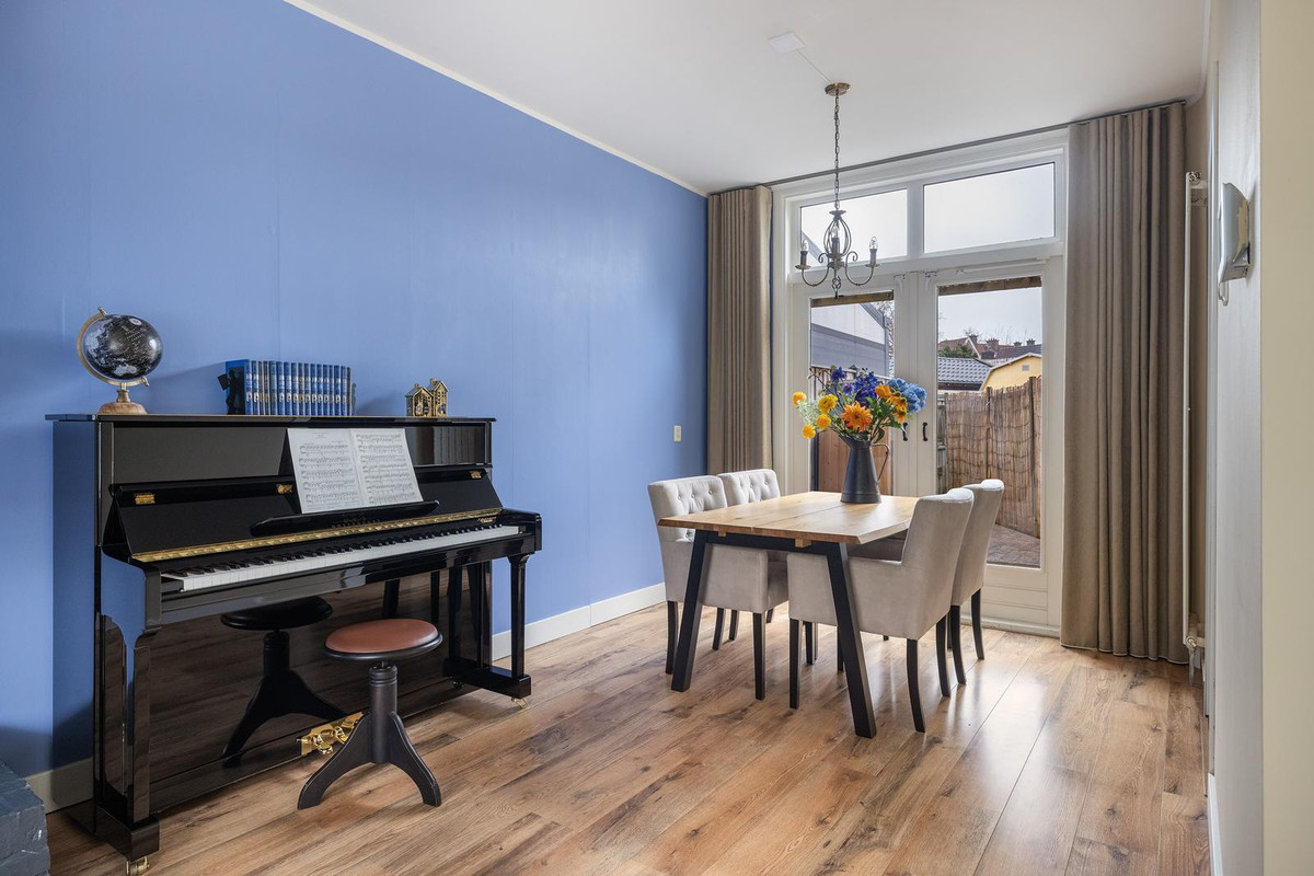 Tussenwoning te koop: Rhijnvis Feithstraat 18, Dordrecht