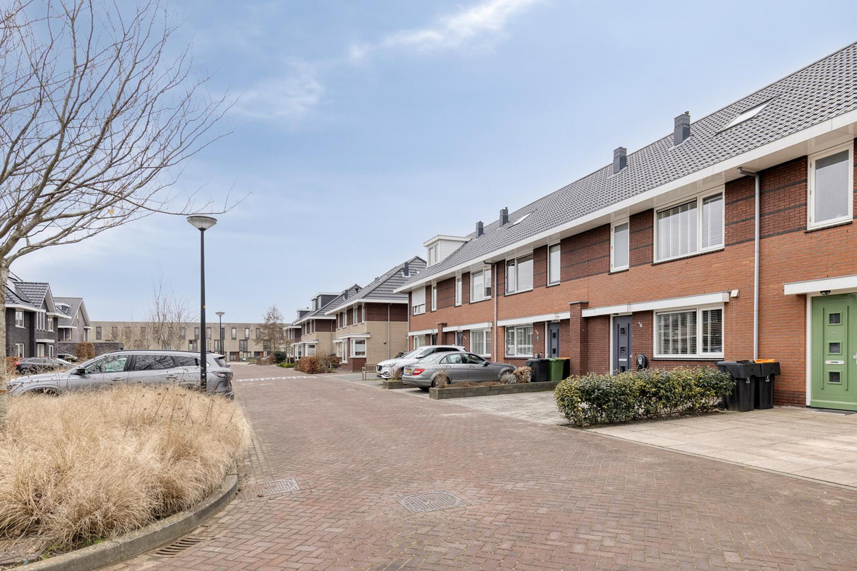 Tussenwoning te koop: Jasmijn 19, Heerhugowaard