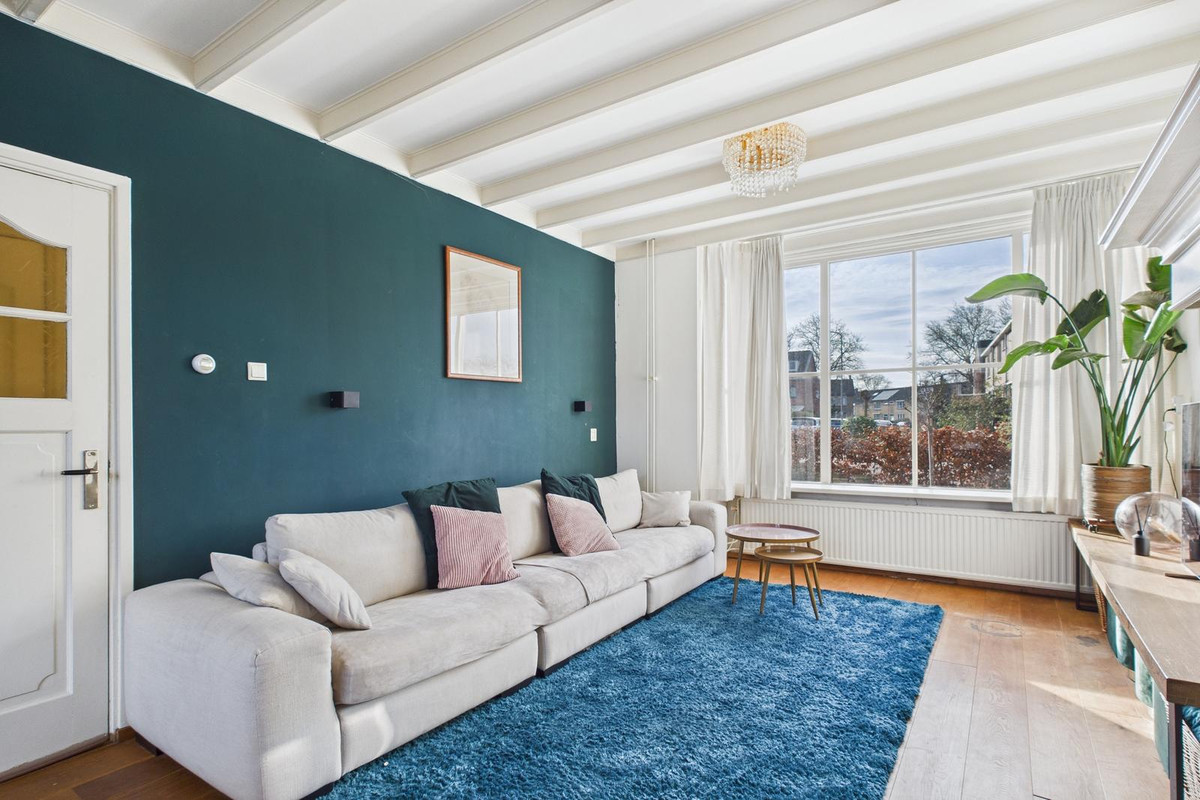 Tussenwoning te koop: Oosterscheldestraat 221, Middelburg