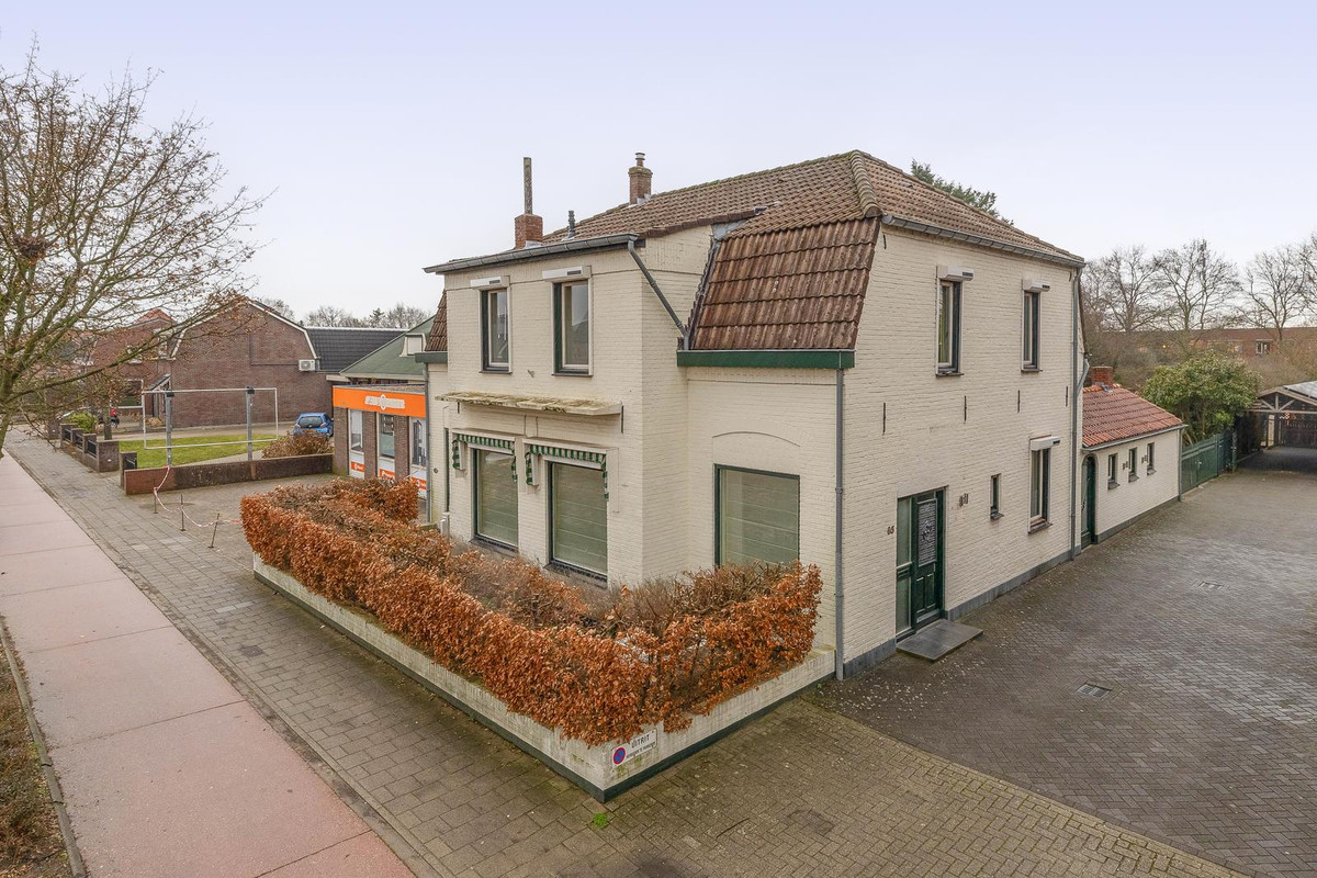 Twee-onder-één-kap te koop: Rijksweg 85, Velden