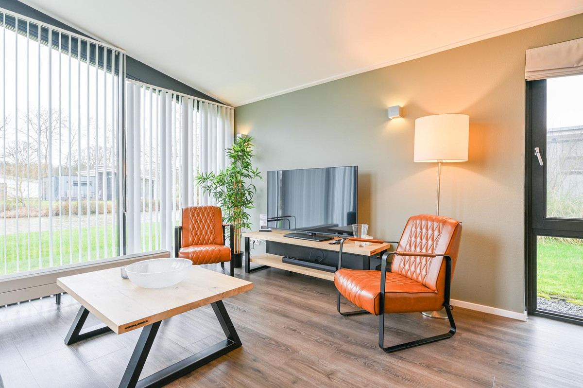 Appartement te koop: Dwarsweg 73A035, Overberg
