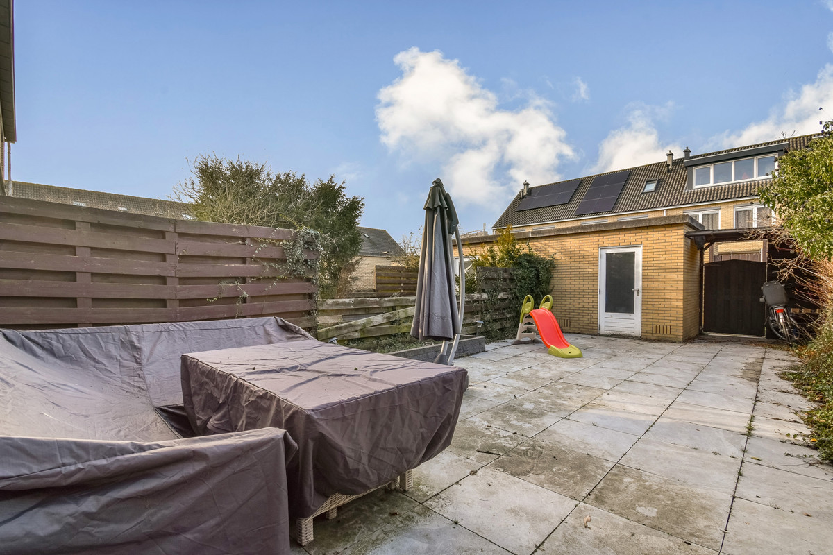 Tussenwoning te koop: Albert van Dalsumlaan 58, Amstelveen