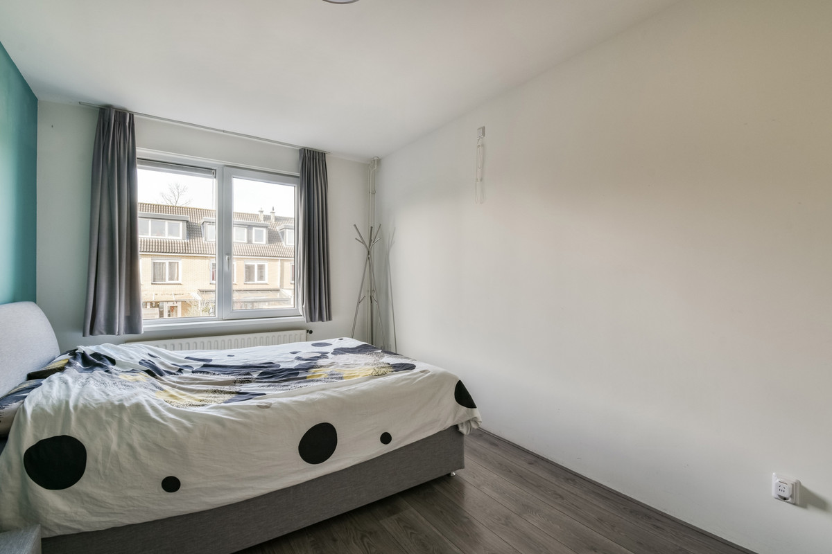 Tussenwoning te koop: Albert van Dalsumlaan 58, Amstelveen