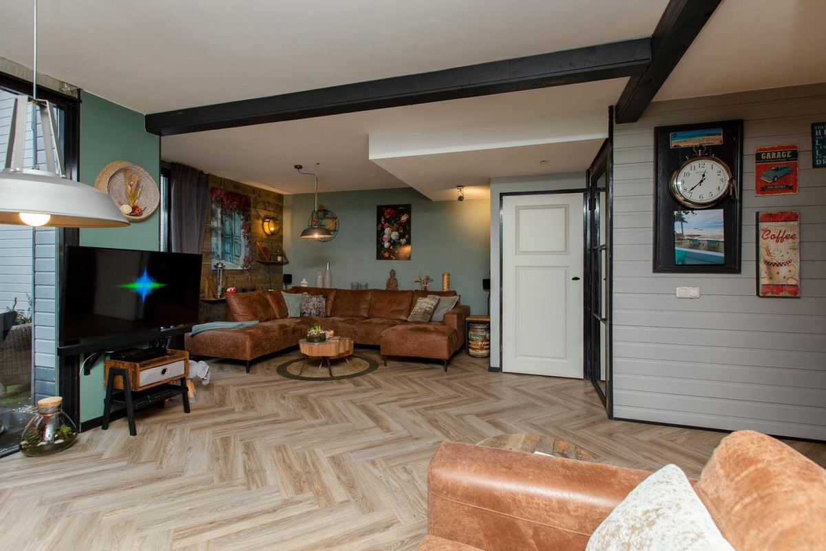 Hoekwoning te huur: Valkenkamp 10, Maarssen