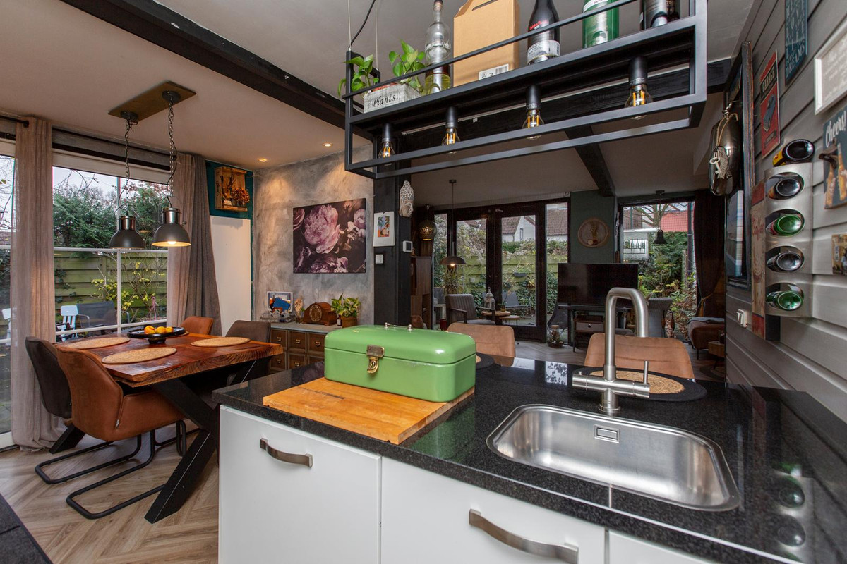 Hoekwoning te huur: Valkenkamp 10, Maarssen