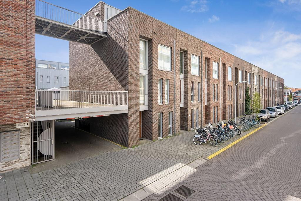 Eengezinswoning aan Bermuda 29, Zaandam