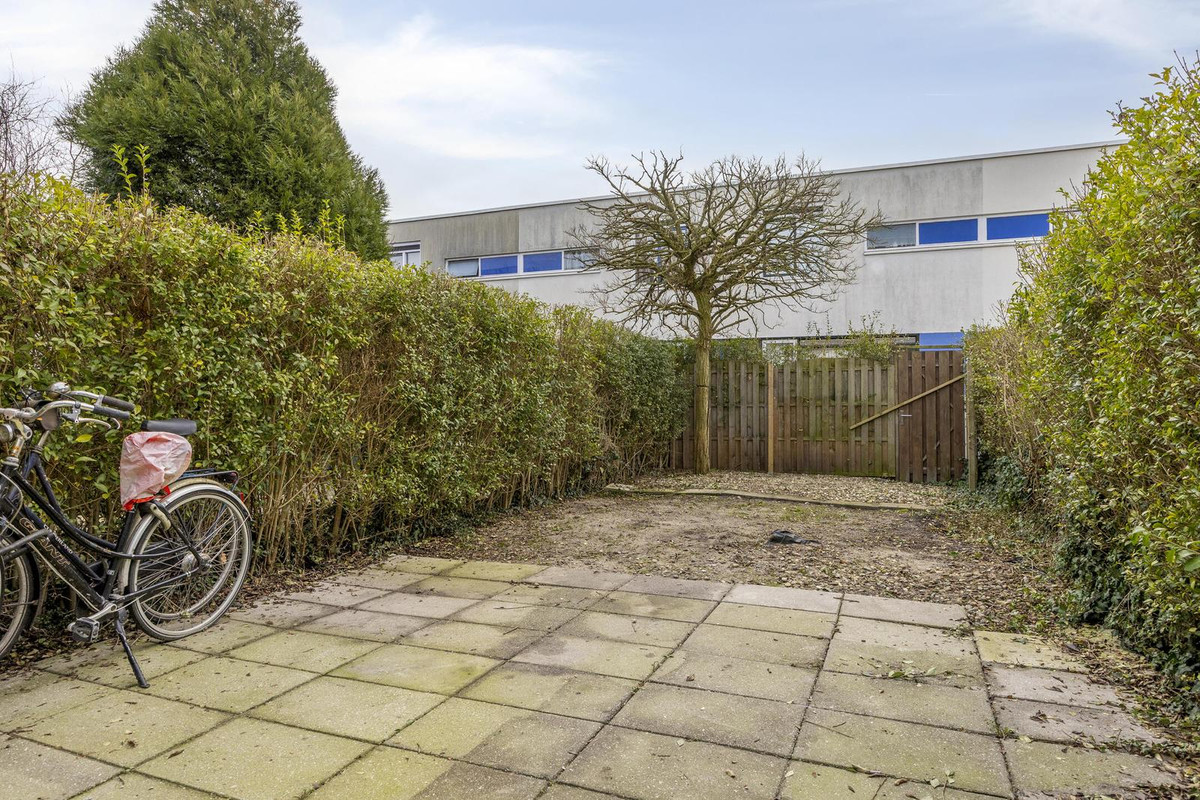 Tussenwoning te koop: Nehrusingel 130, Rotterdam