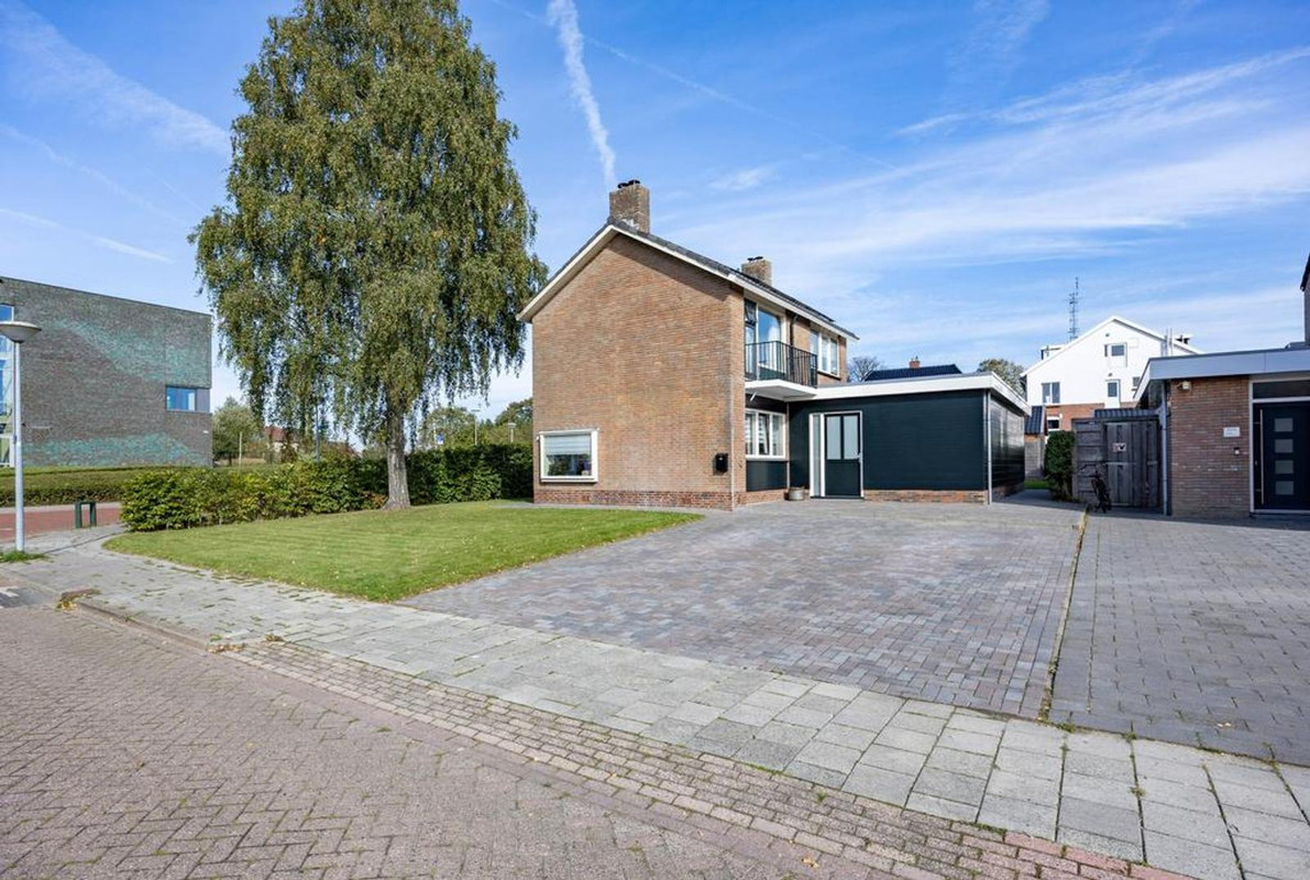 Vrijstaande woning te koop: Bilderdijkstraat 2, Winschoten