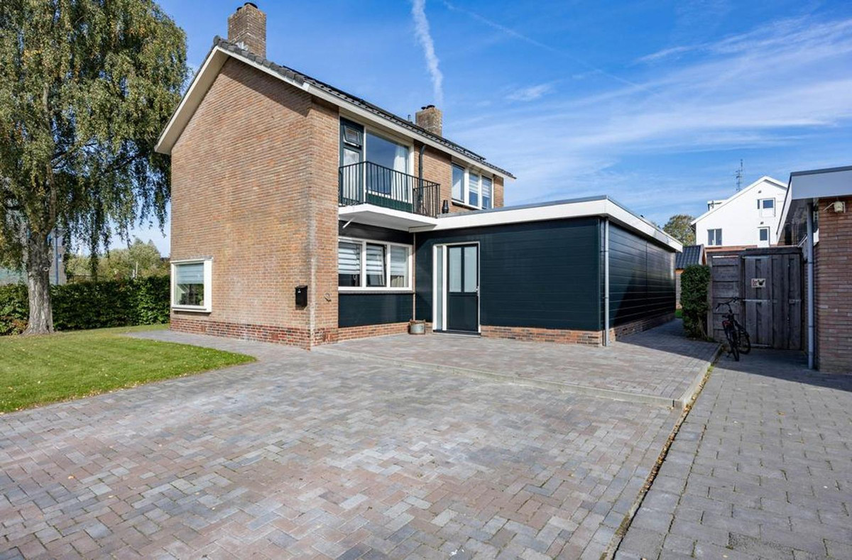 Vrijstaande woning te koop: Bilderdijkstraat 2, Winschoten