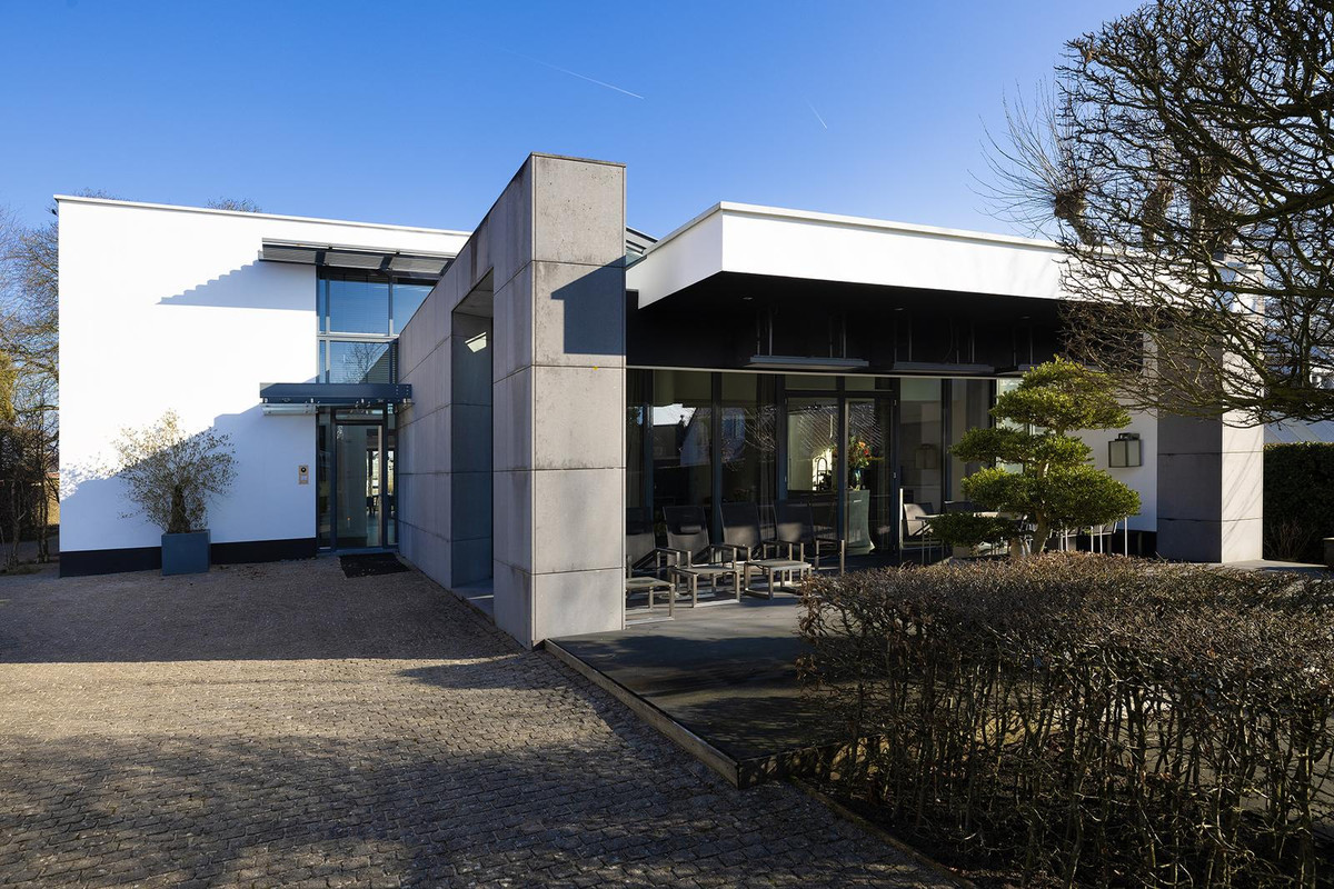 Vrijstaande woning te koop: Dorpsstraat 53C, Hendrik-Ido-Ambacht