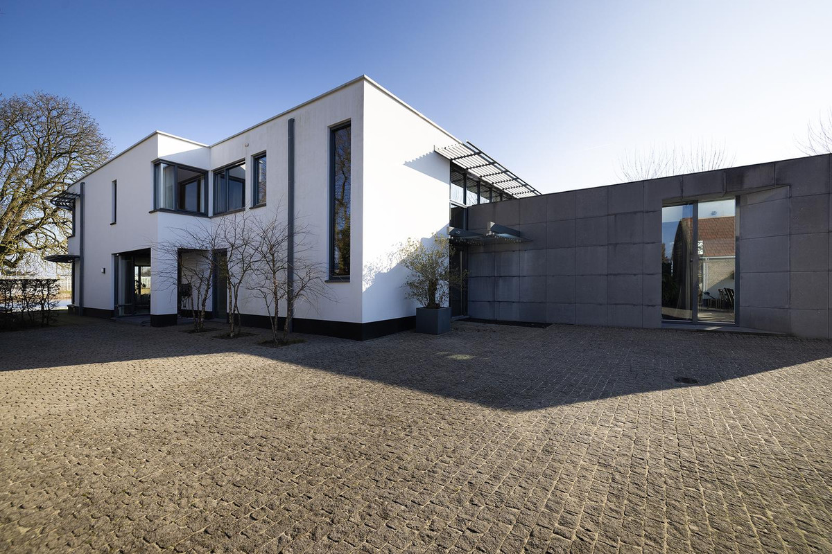 Vrijstaande woning te koop: Dorpsstraat 53C, Hendrik-Ido-Ambacht