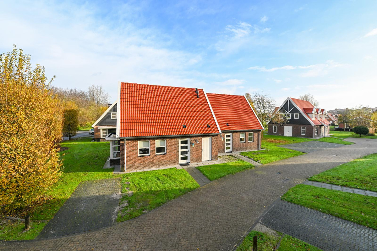 Twee-onder-één-kap te koop: Leuvenumse beek 12-1012, Biddinghuizen