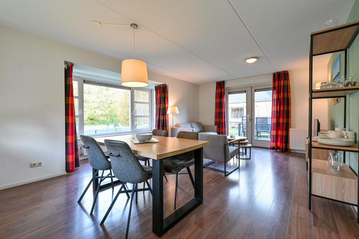 Twee-onder-één-kap te koop: Leuvenumse beek 12-1012, Biddinghuizen