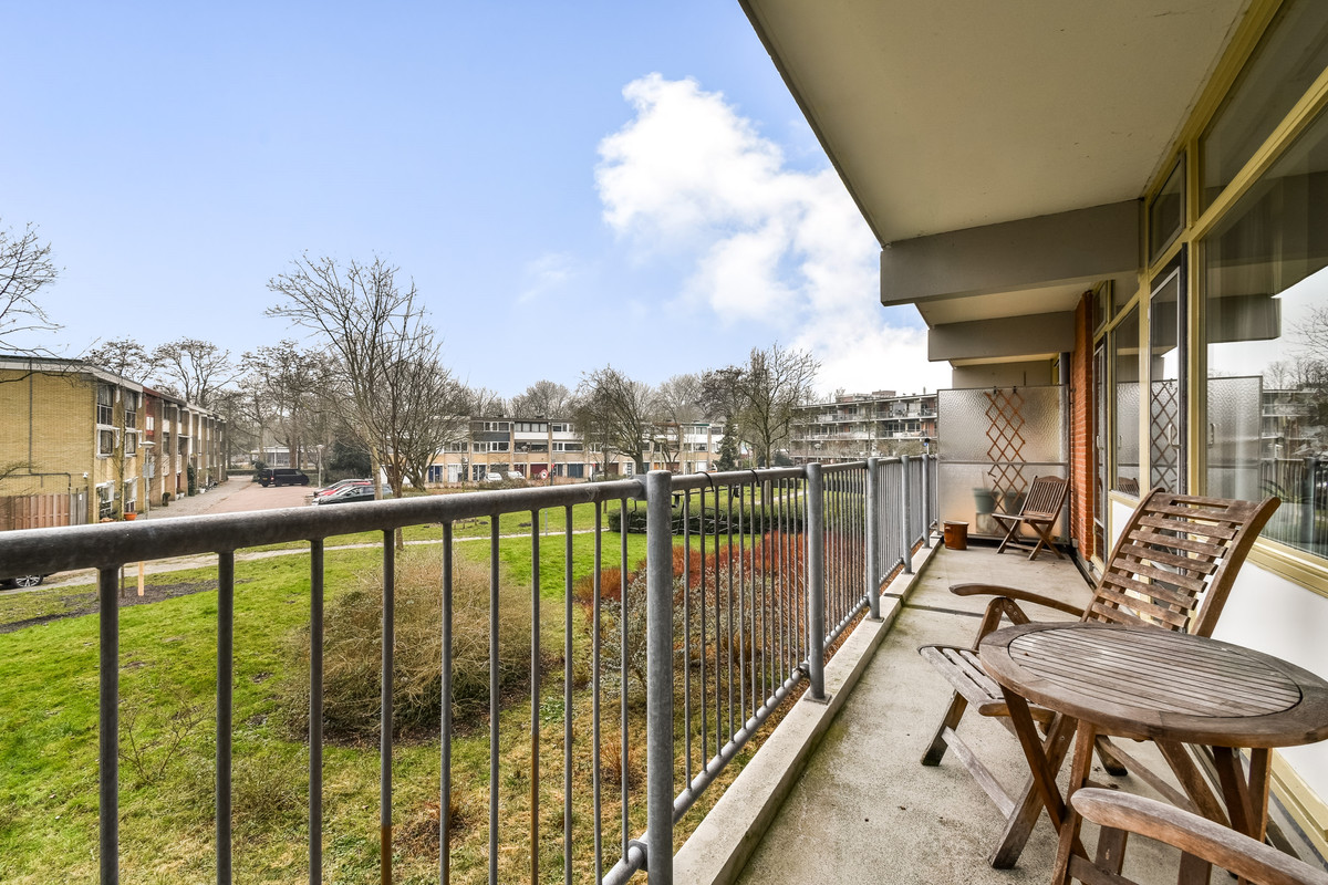 Appartement te koop: Amerbos 229, Amsterdam